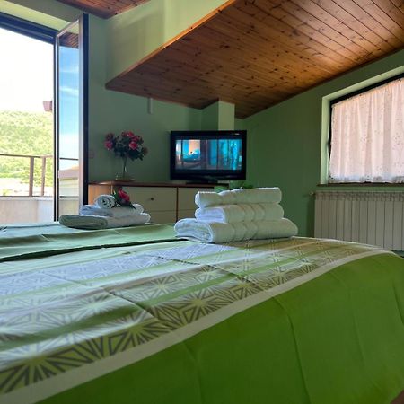 Apartma Mimi Dekani Exterior foto